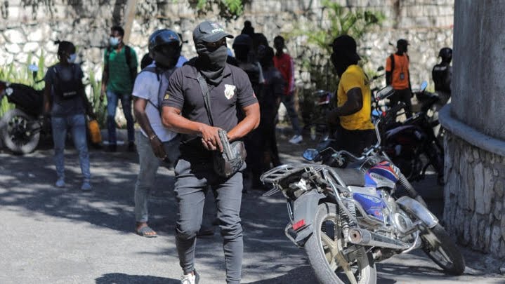 Haïti-Crise: Des policiers frustrés investissent les rues contre l'insécurité 5
